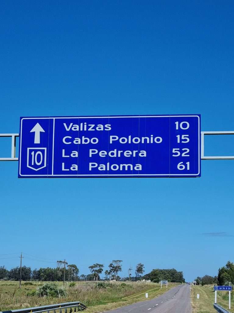 la paloma road sign